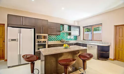 هتل تروپیکانا پول ویلا پاتایا